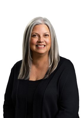 Portrait of Jenniffer Erick, Associate.